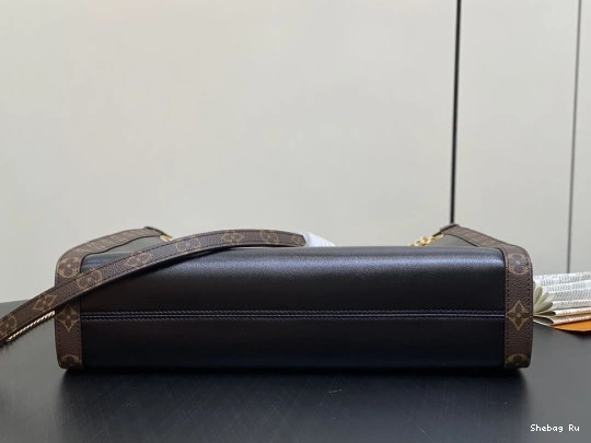 Louis Vuitton MM Nova 0818
